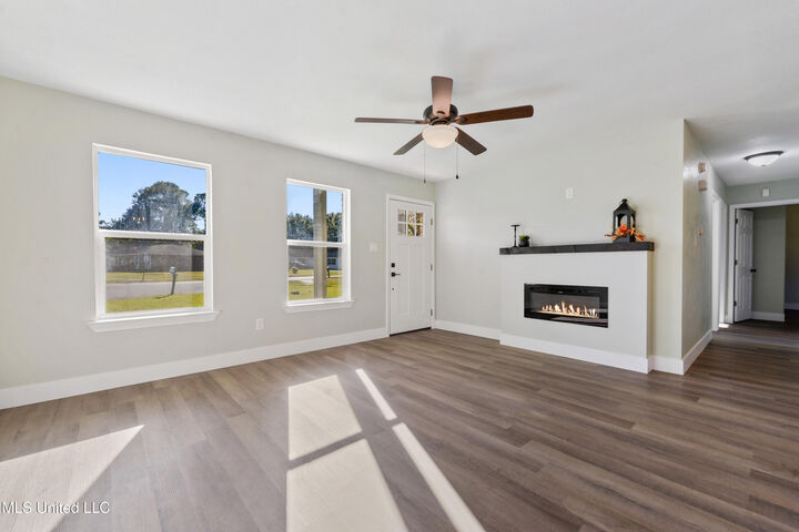 Property Photo: 2628 San Lorenzo Street MS 39553