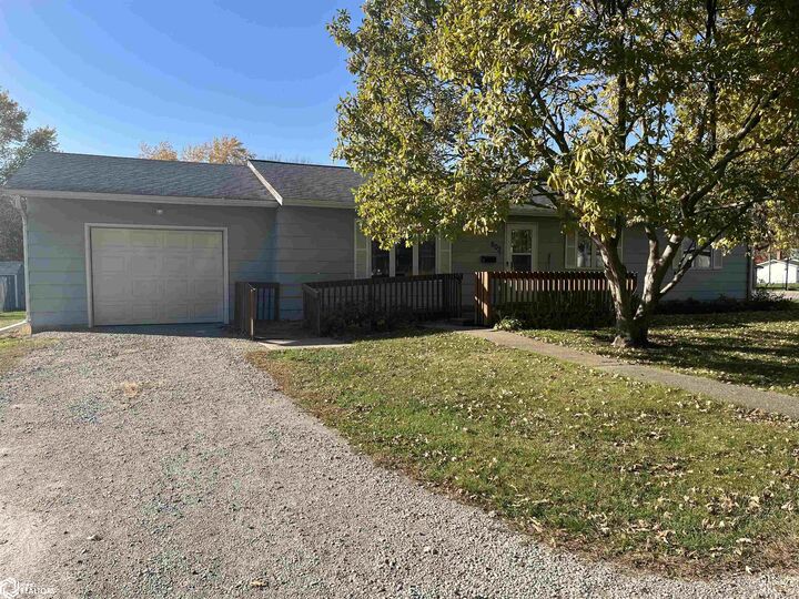Property Photo:  603 S 10th Street  IA 52531 