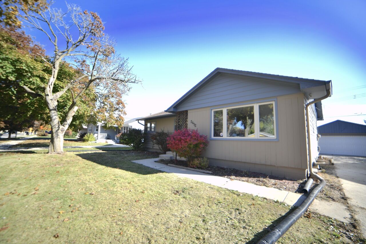 Property Photo:  5412 N 103rd St  WI 53225 