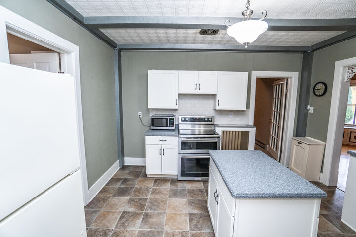 Property Photo: 507 S Main St 507A WI 53095