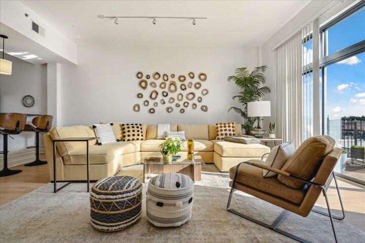 Property Photo:  648 S Riverside Dr 411  TN 38103 