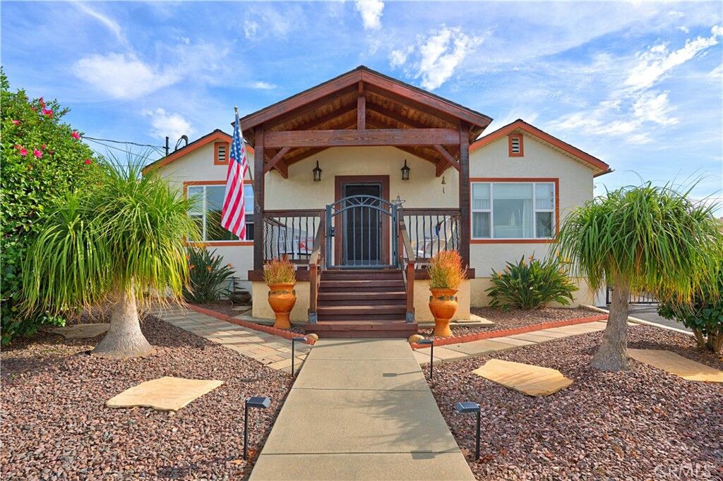 Property Photo:  637 Iowa  CA 92028 