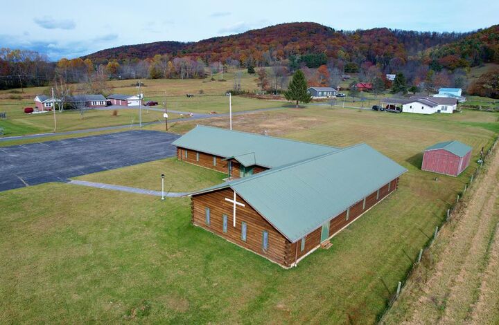Property Photo:  2846 Hinton Road  WV 24712