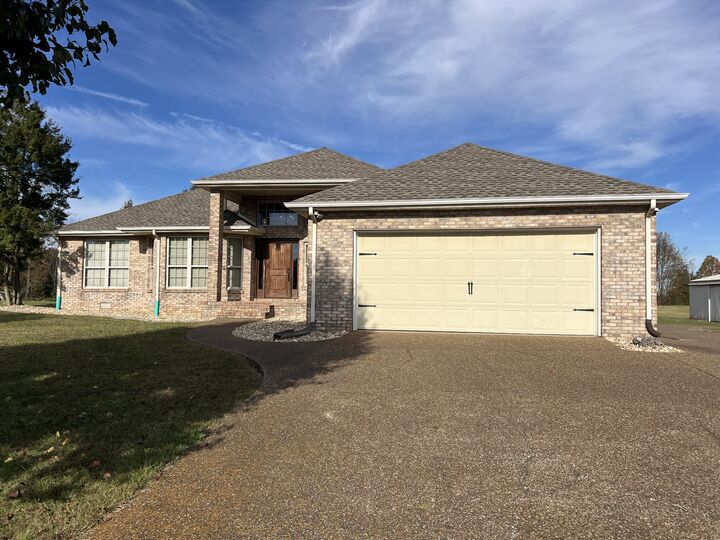 3716 Scottsville Rd  Lafayette TN 37083 photo