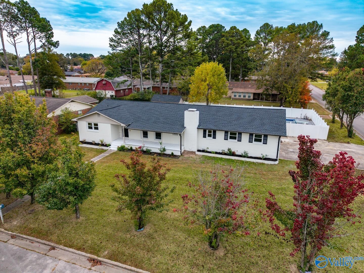 Property Photo: 1715 Vinca Street SW AL 35601