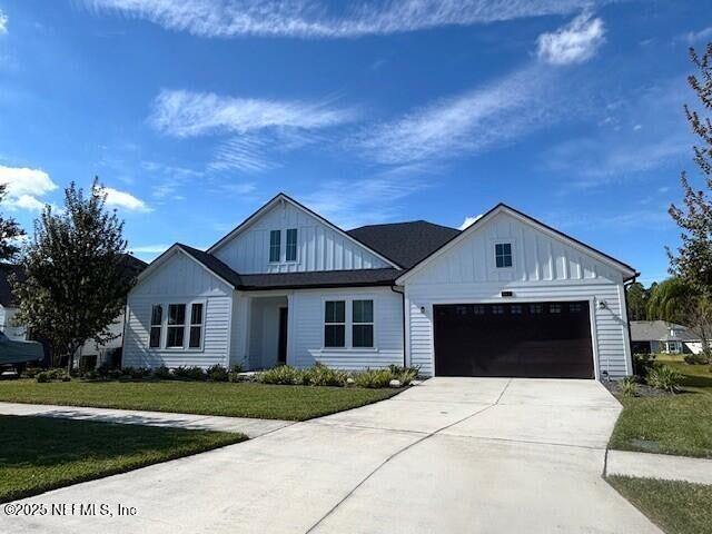 Property Photo: 982 Oakland Hills Avenue FL 32068