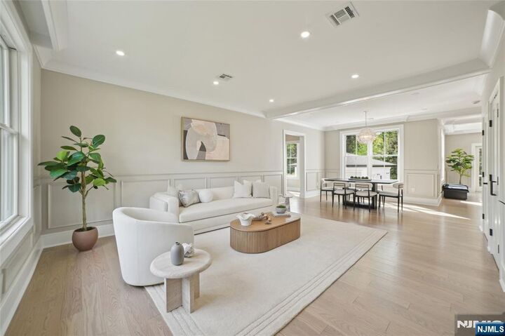 Property Photo:  326 Northern Parkway  NJ 07450 