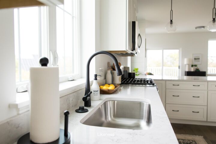 Property Photo: 185 Aurora Road VT 05403