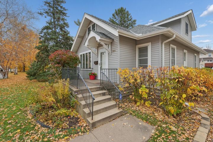 Property Photo: 1074 Hyacinth Avenue E MN 55106