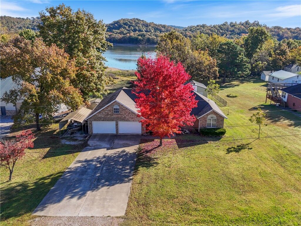 Property Photo: 12161 Shore Drive AR 72745