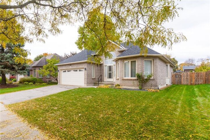 47 Maplecrest Lane  Brantford ON N3R 7T9 photo