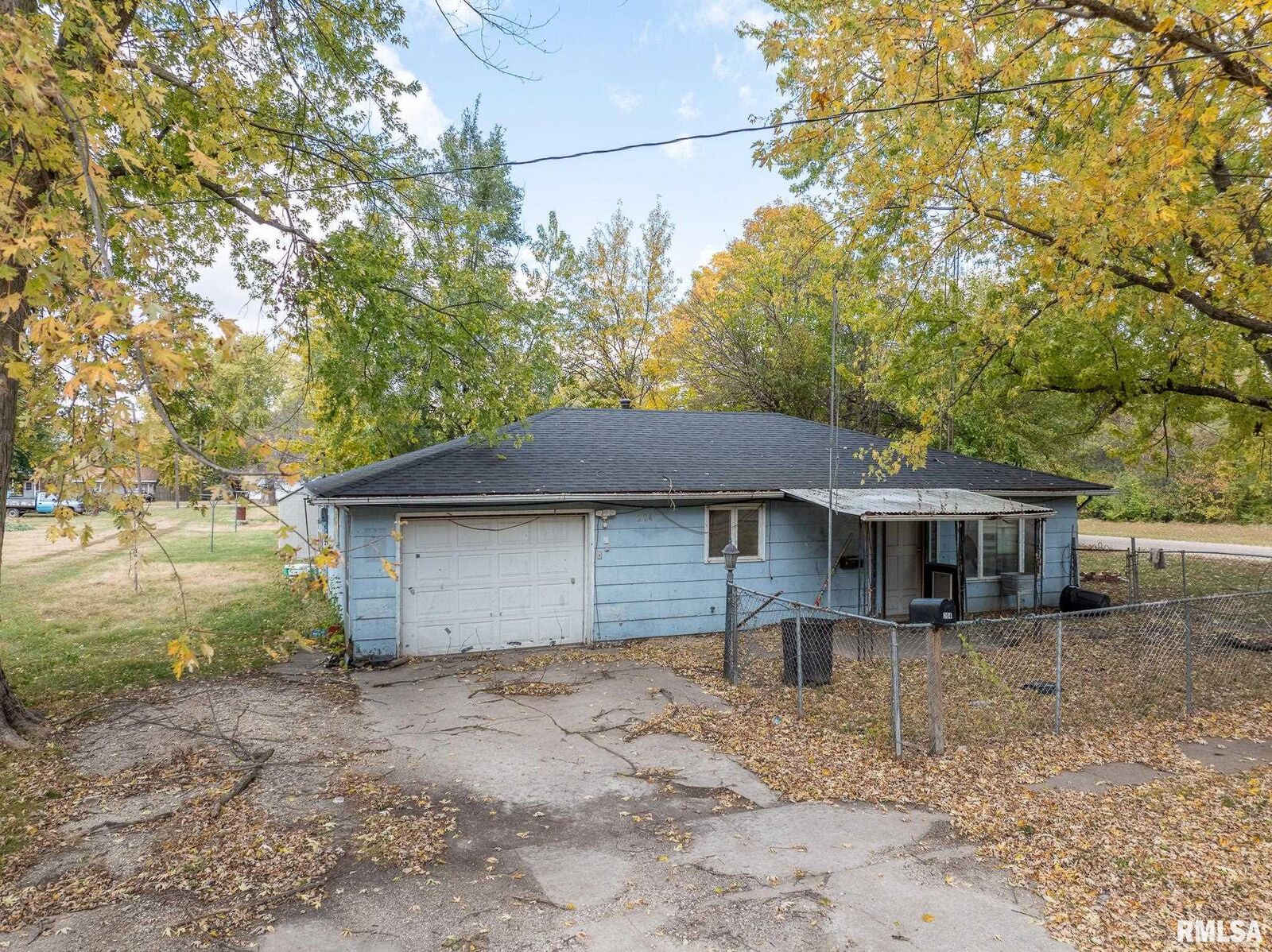 Property Photo:  204 E Adams Street  IL 61410 