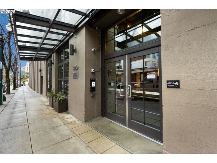 Property Photo: 1420 NW Lovejoy St 725 OR 97209