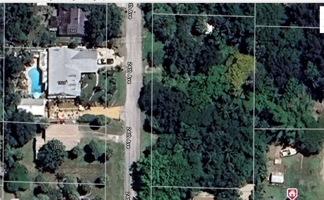 Property Photo: 1552 24th Avenue FL 32960