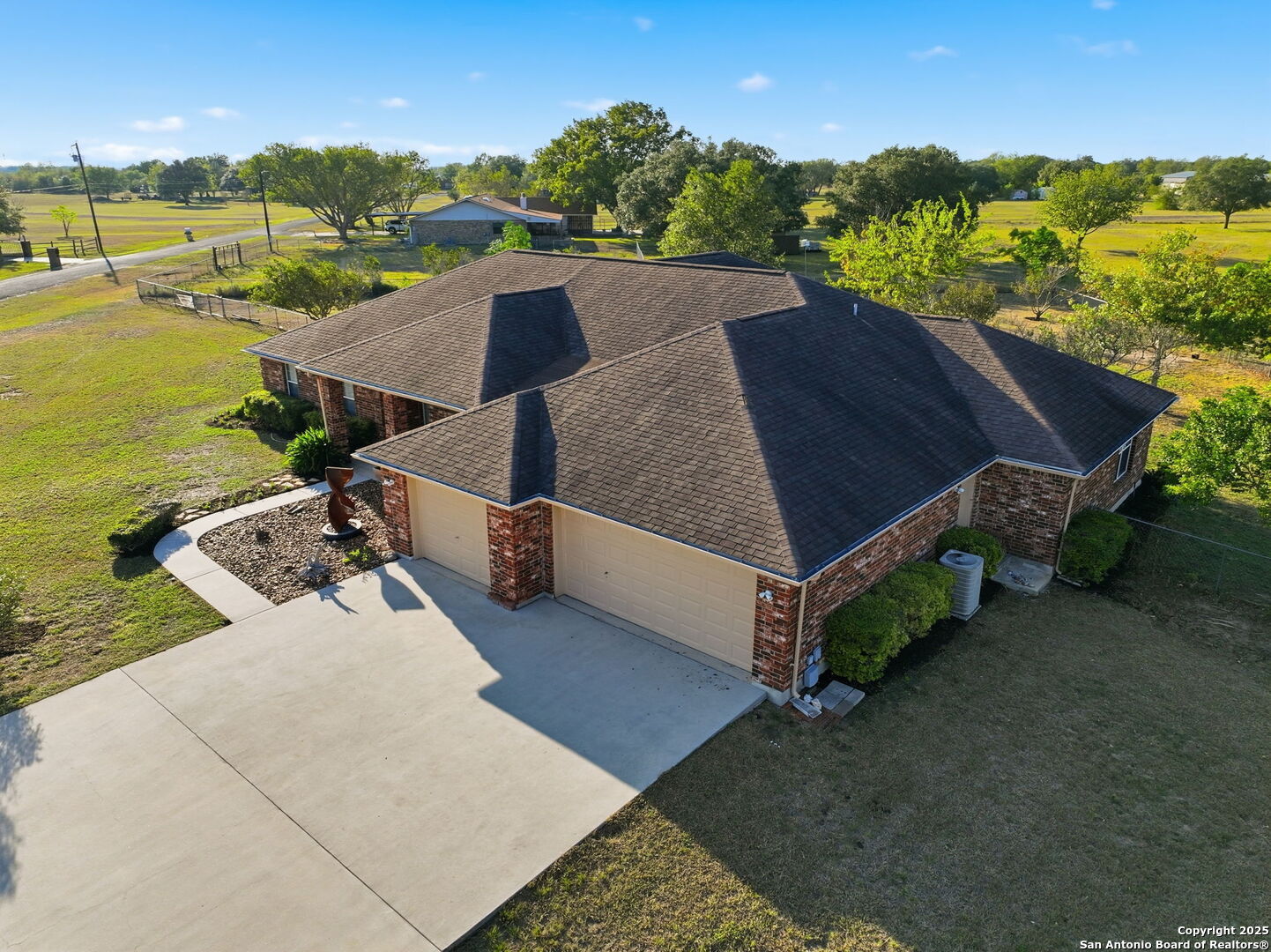 Property Photo:  212 Sunbelt Loop E  TX 78155