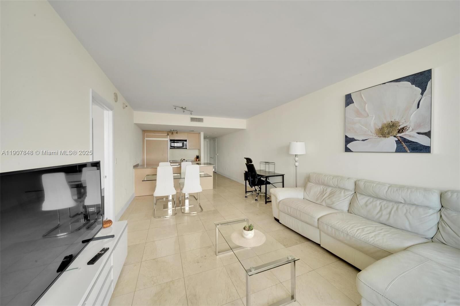 Property Photo:  1850 S Ocean Dr 1609  FL 33009 