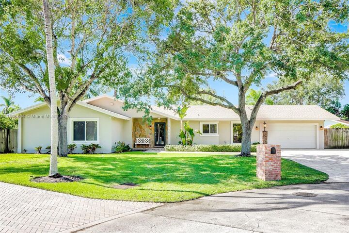 11350 SW 127th St  Miami FL 33176 photo