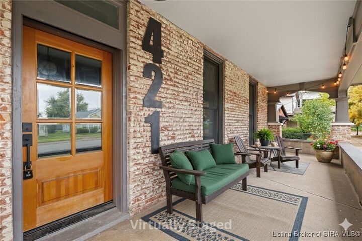 Property Photo:  421 W Market Street  IN 47130 