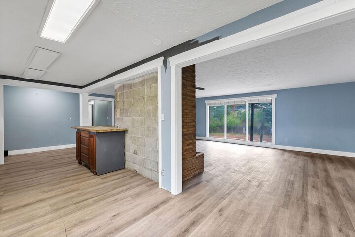 Property Photo:  723 E Hastings Rd  WA 99218 