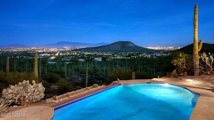 Property Photo: 260 N Resort Hills Place AZ 85745