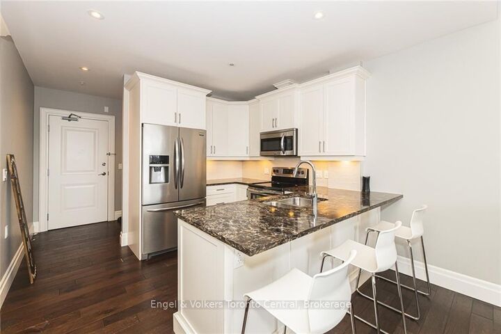 945 3rd Avenue E 301  Owen Sound ON N4K 2K8 photo