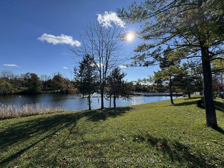 Property Photo:  811 Morphet Avenue  ON K9J 2X7