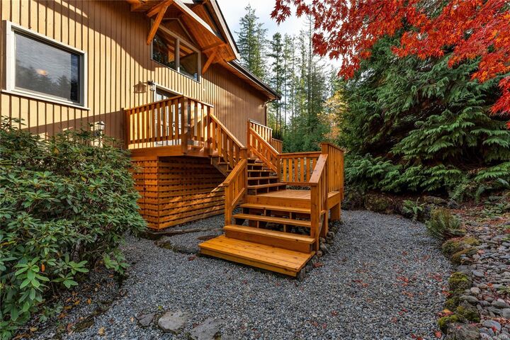 Property Photo:  8105 Miracle Close  BC V0R 3E1 