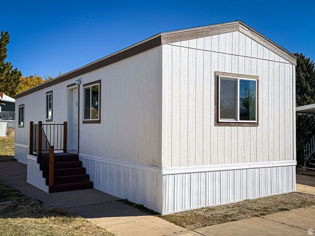 Property Photo:  203 Darlington Way  UT 84041 