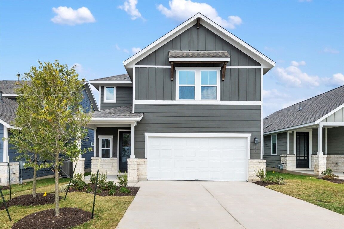 Property Photo: 291 Ranier Way TX 78620