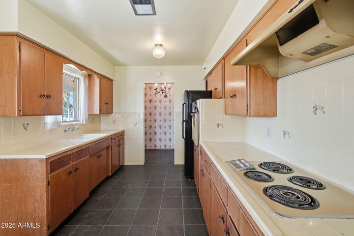 Property Photo:  2026 W Northview Avenue  AZ 85021 