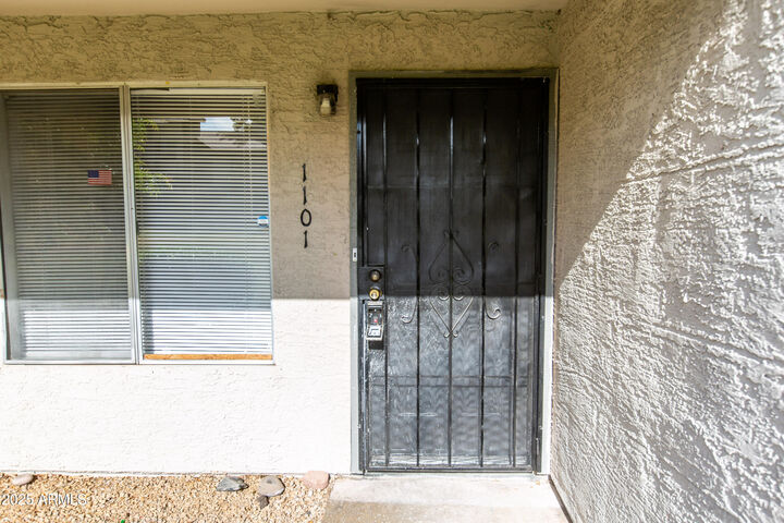 Property Photo: 19601 N 7th Street 1101 AZ 85024