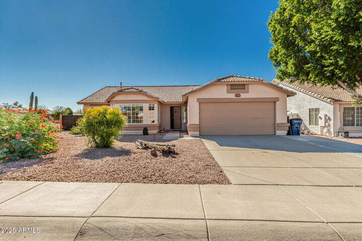 Property Photo:  823 W 14th Avenue  AZ 85120 