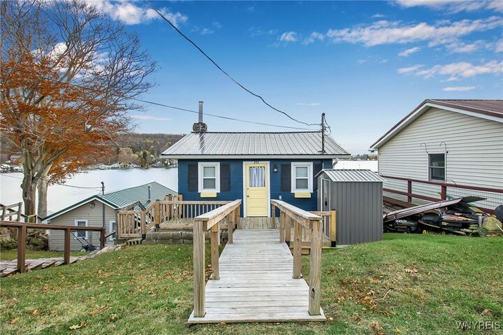 Property Photo: 358 Lakeview Boulevard NY 14042