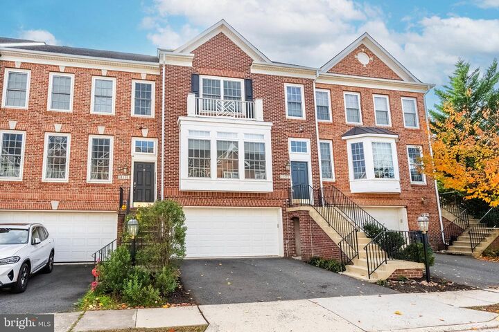 Property Photo: 14607 Illuminati Way VA 20120