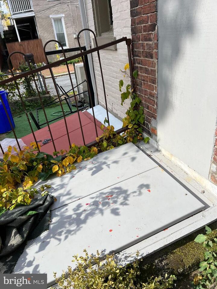 Property Photo: 323 Peffer Street PA 17102