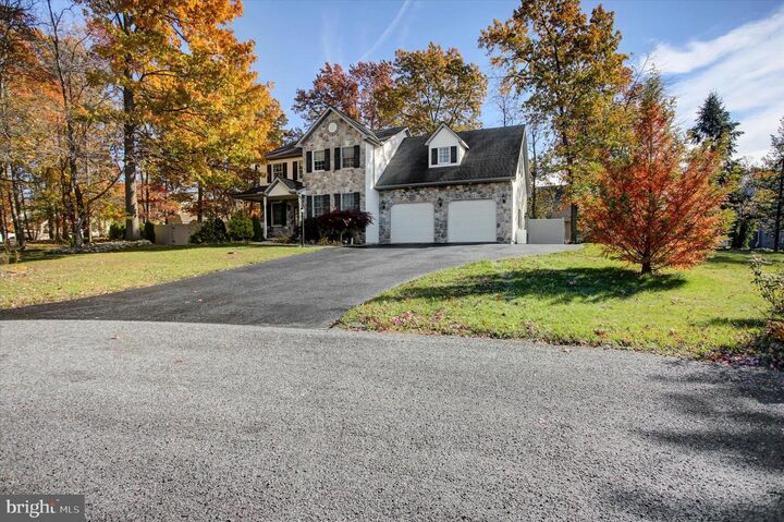 Property Photo: 642 Eric Drive PA 17257