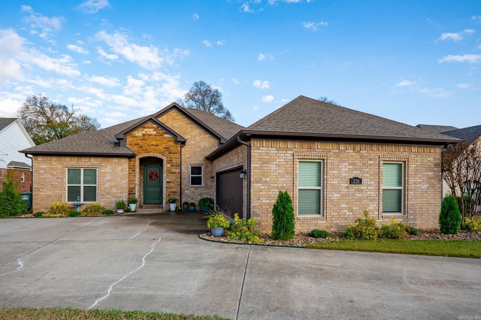 Property Photo:  310 Vintage Cove  AR 72034 