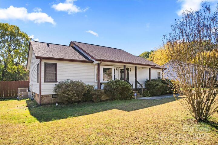 Property Photo: 304 Autumn Drive NC 28075