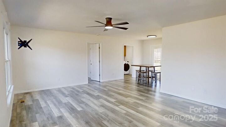 Property Photo: 3940 Herman Sipe Road NC 28613