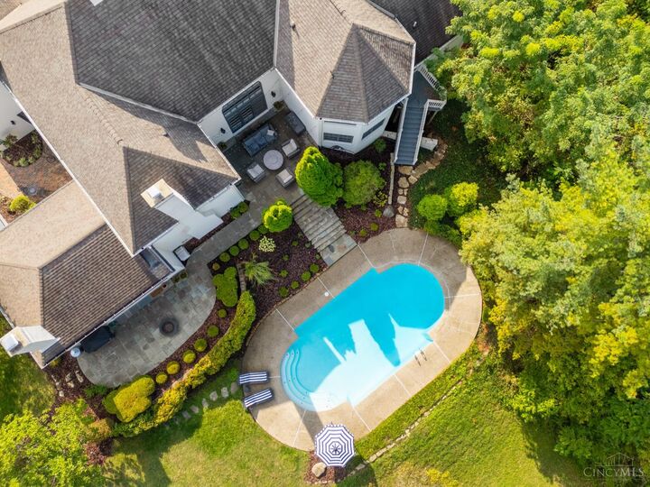 Property Photo: 8765 Old Indian Hill Road OH 45243