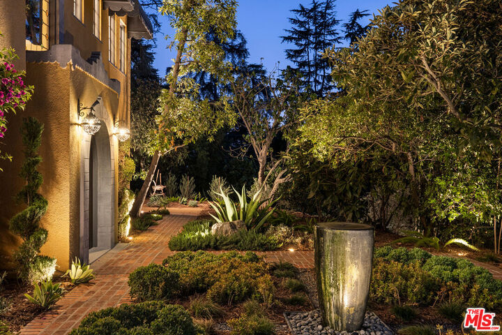 Property Photo:  540 Mount Washington Dr  CA 90065 