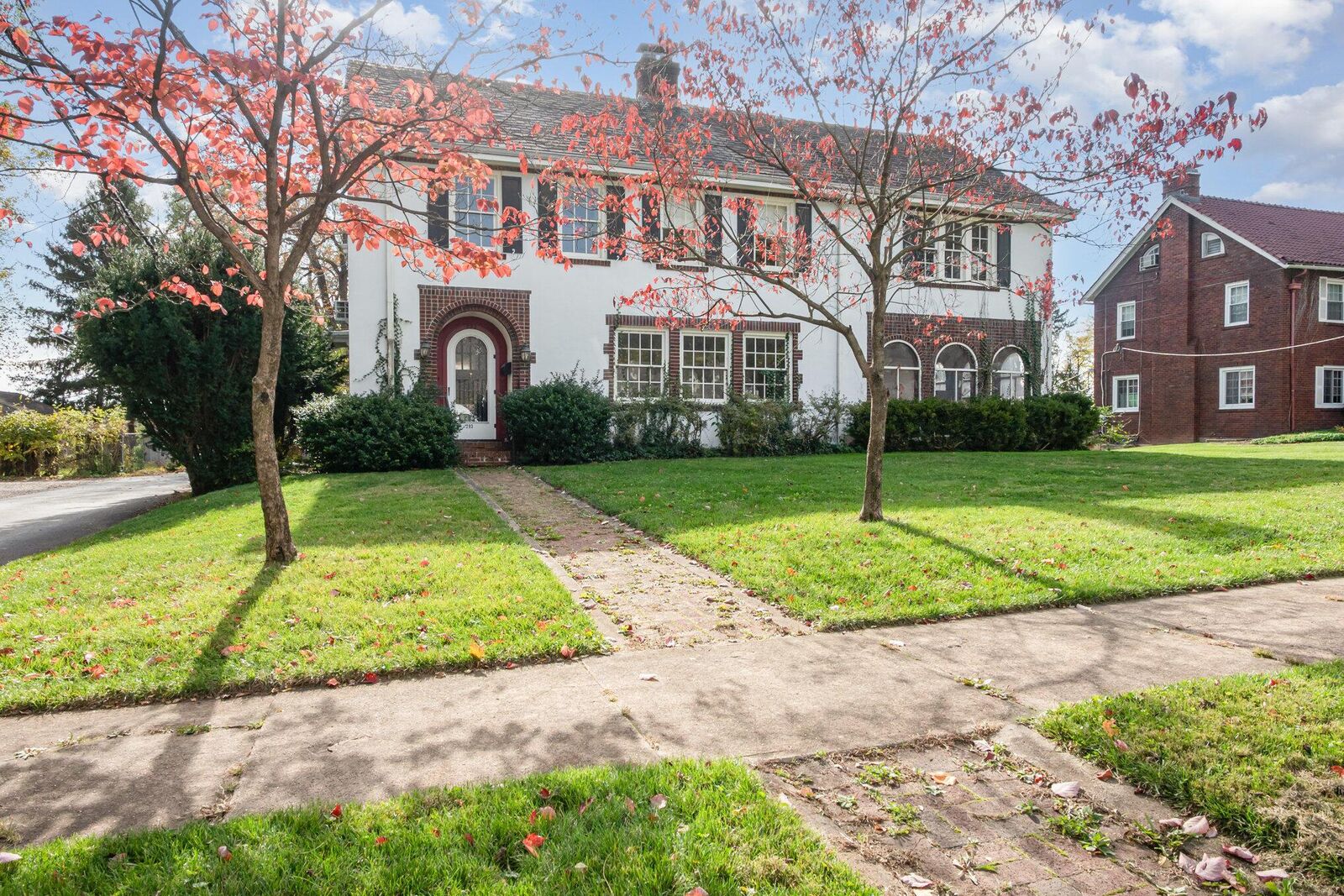 Property Photo:  293 Merchant Street  OH 43055 