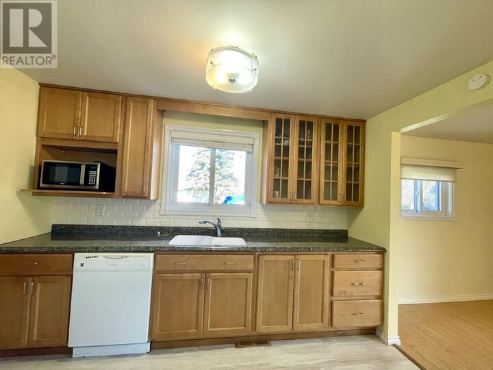 Property Photo: 806 Sixth Ave S ON P9N 2C9