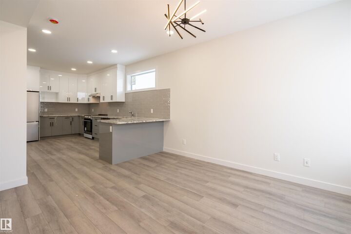 Property Photo:  10446 142 Street NW  AB T5N 2P2 
