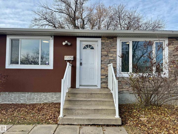 Property Photo:  10038 163 Street NW  AB T5P 3N4 