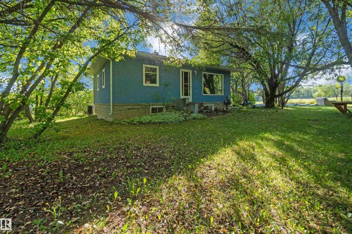 Property Photo: 56313 Rge Road 62 AB T0E 2A0