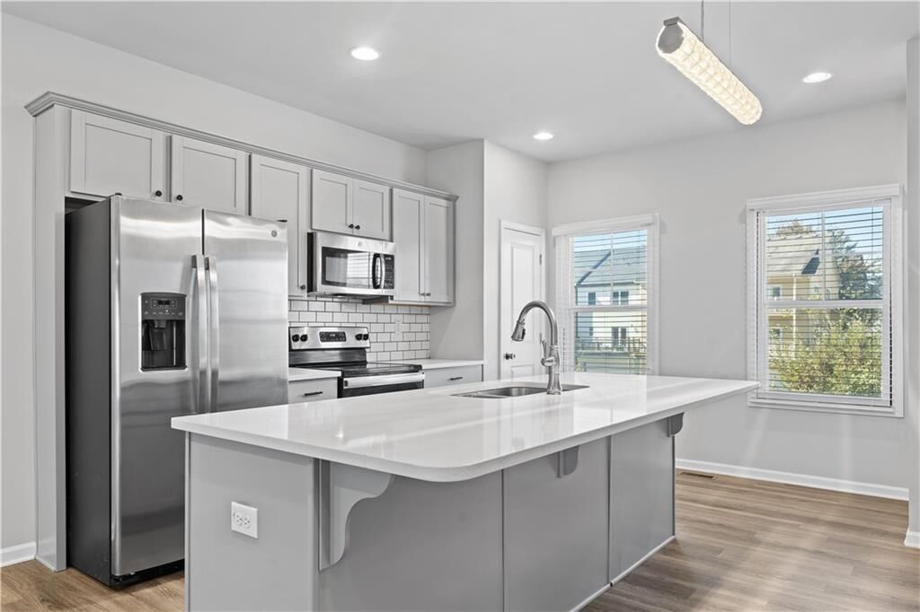 Property Photo: 3619 Hawthorne Terrace GA 30337