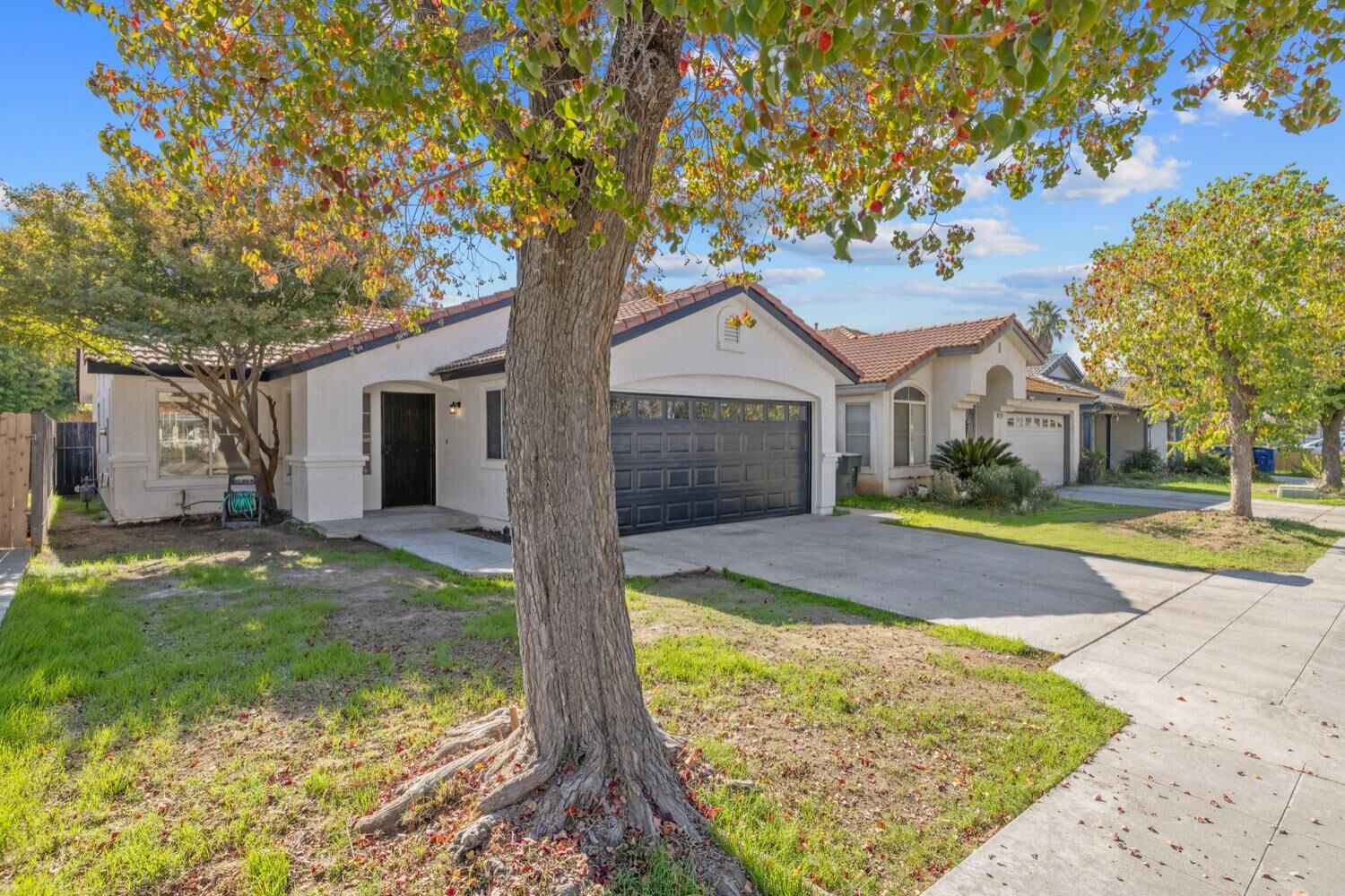 Property Photo:  4247 W Weldon Avenue  CA 93722 