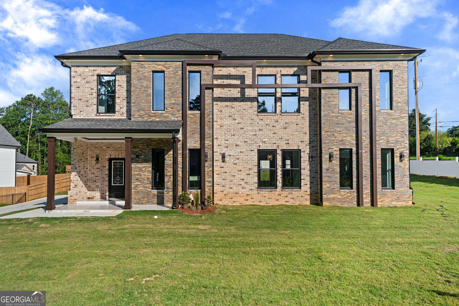 Property Photo:  1515 Grayson Parkway  GA 30017 