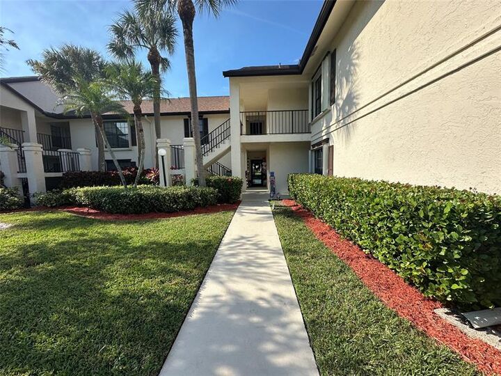 Property Photo:  3409 Jog Park Dr 3409  FL 33467 